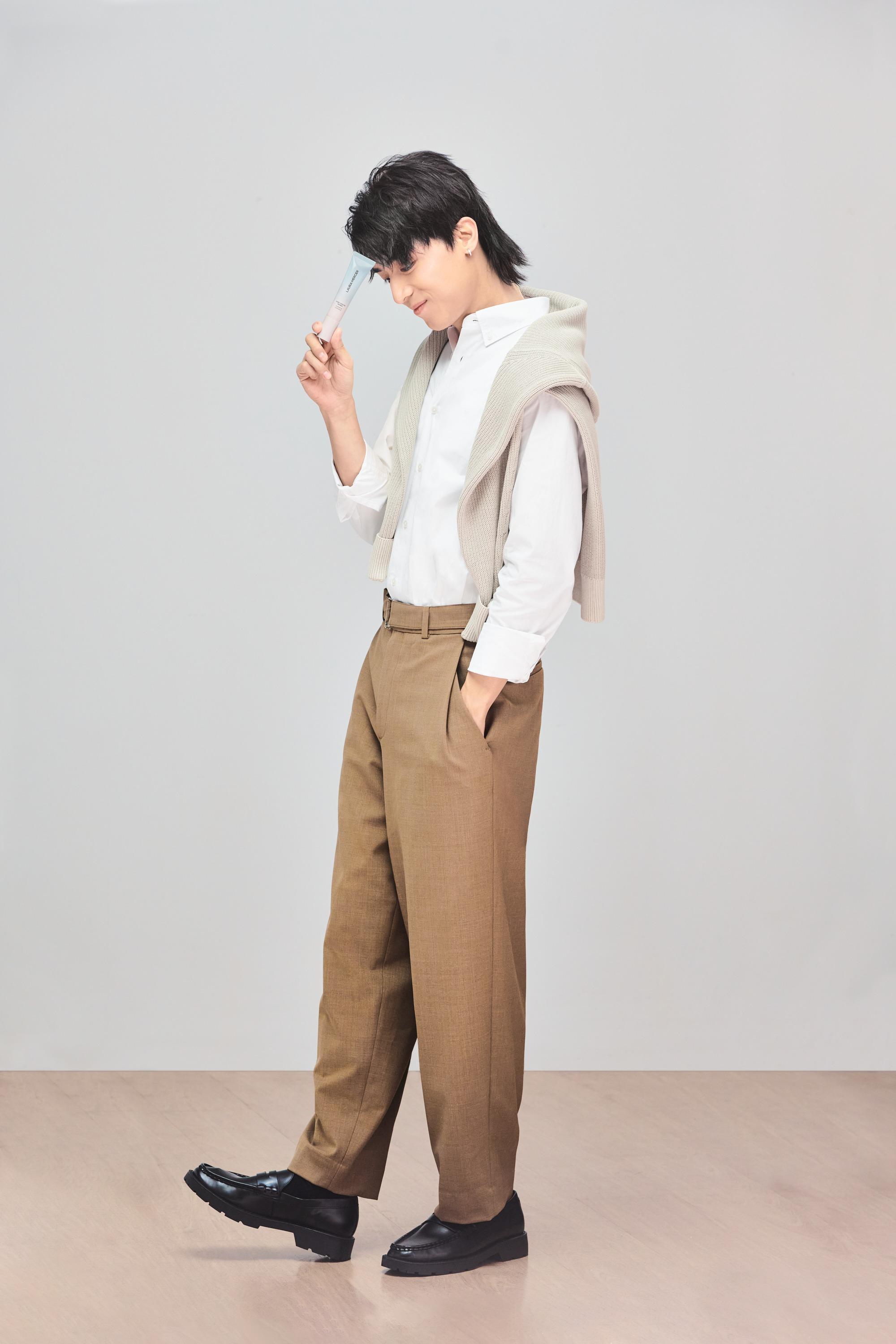 Laura Mercier x江𤒹生Anson Kong 送AK親筆簽名養膚底霜及雙面相卡