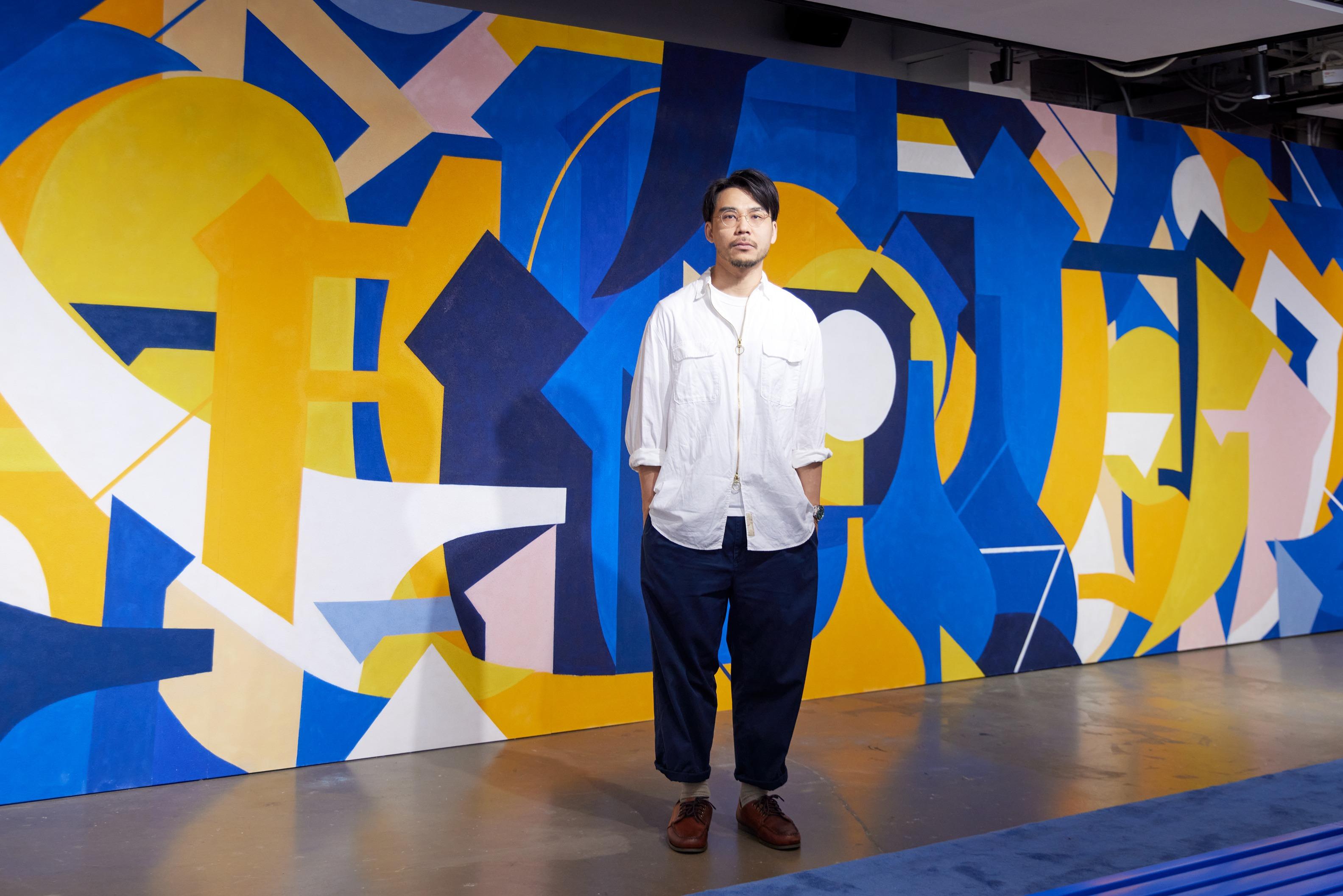 香港著名街頭藝術家黃鼎豐為a Prairie創作藝術壁畫。