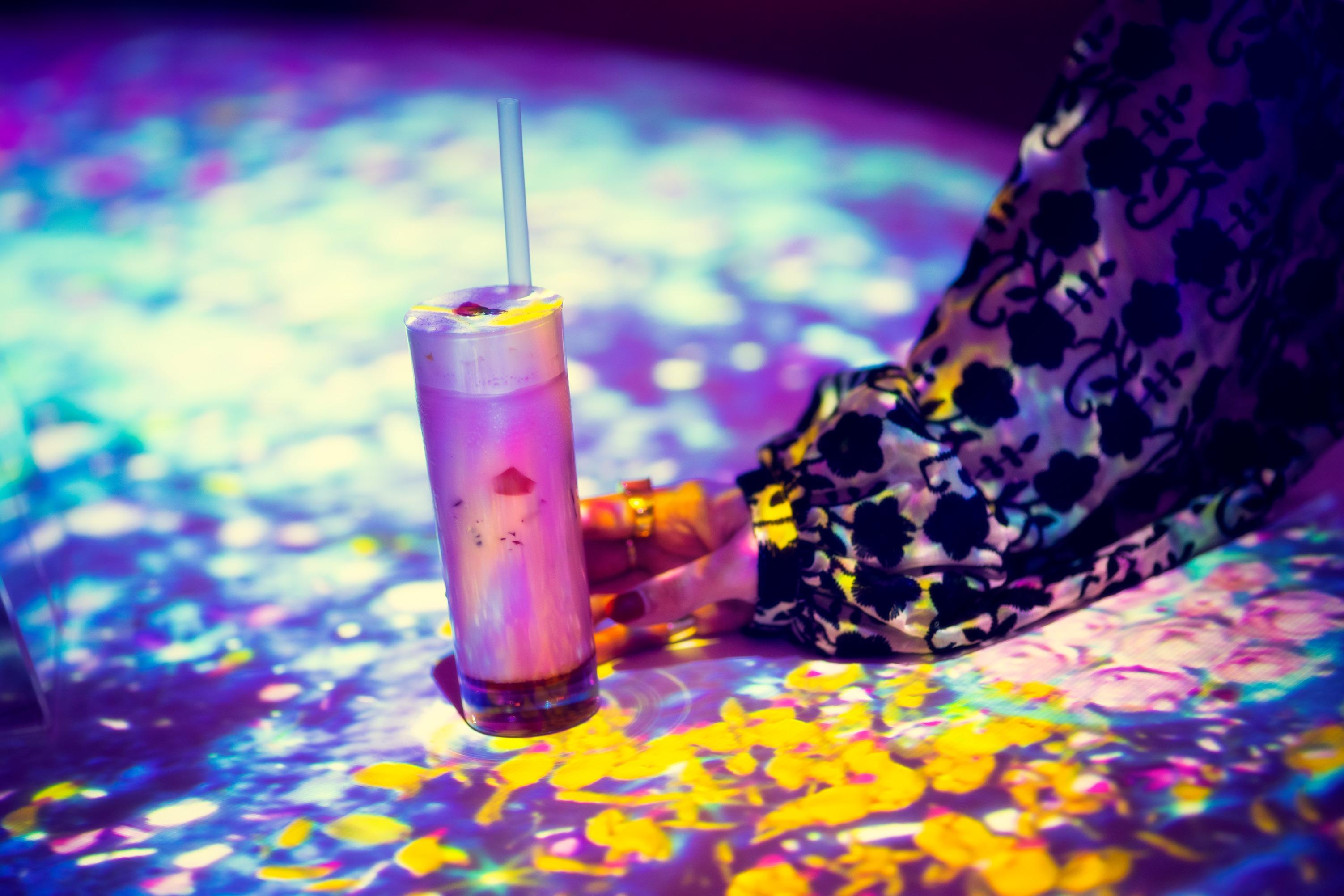 NAKED FLOWERS香港站 NAKED CAFÉ BAR