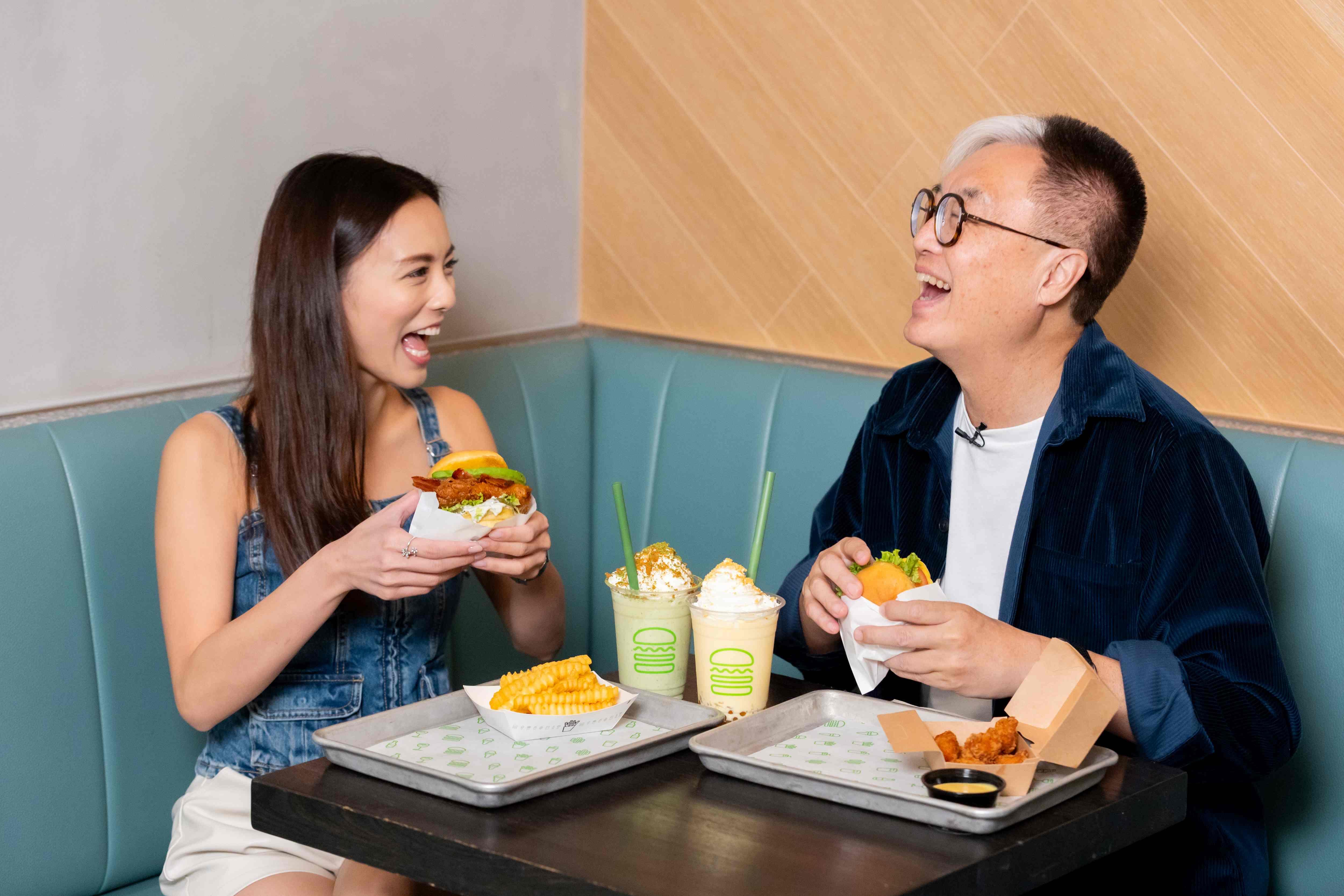 李純恩(Benny)和黎紀君(Christy)帶我們解開Shake Shack的隱藏食法