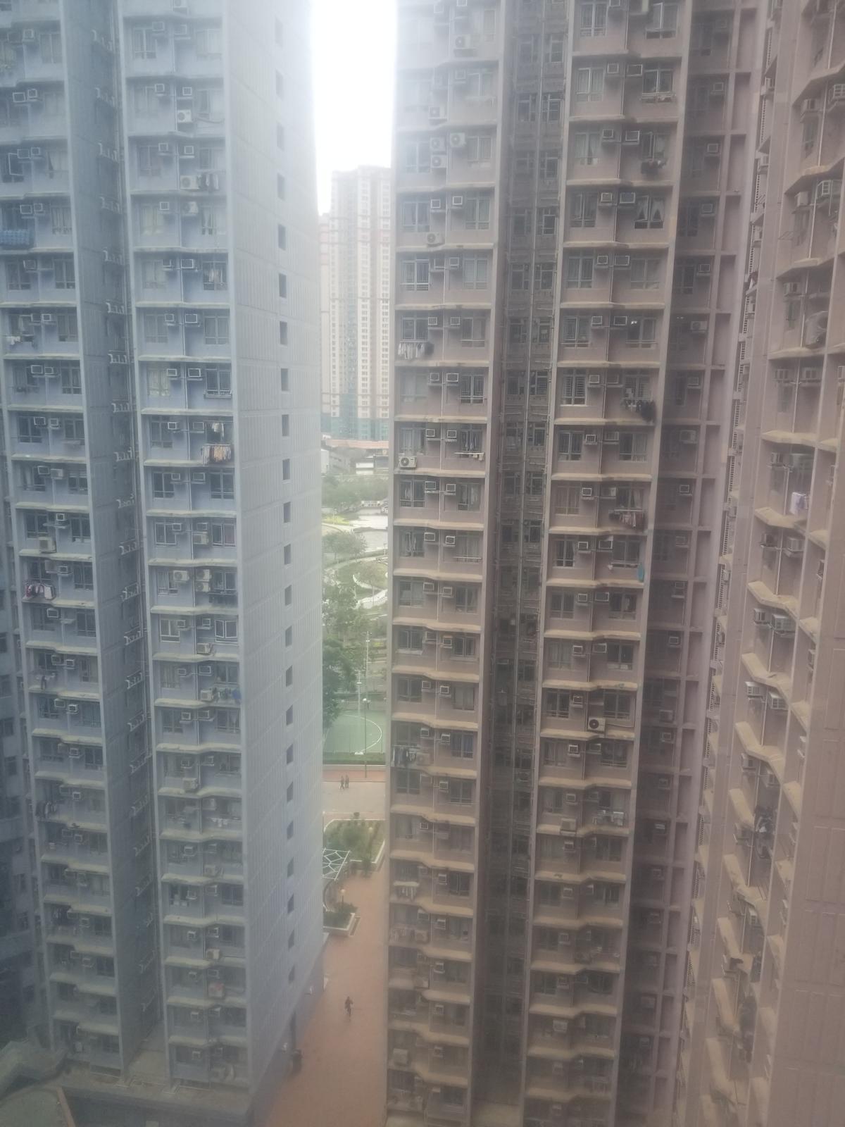 單位景觀以樓景和市景為主,尚算開揚。(代理提供)