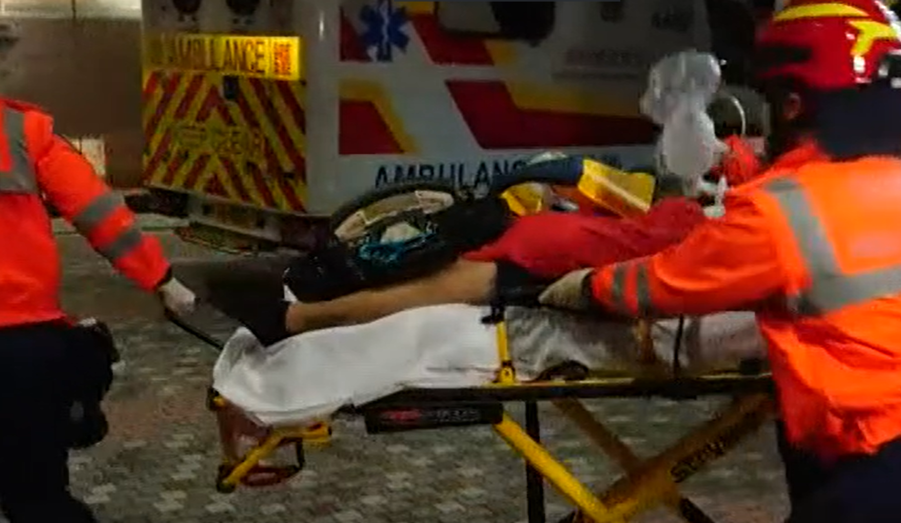 沙田源禾遊樂場發生工業意外,四名渠務工人懷疑吸入硫化氫,其中兩人送院搶救後不治。(now新聞台截圖)