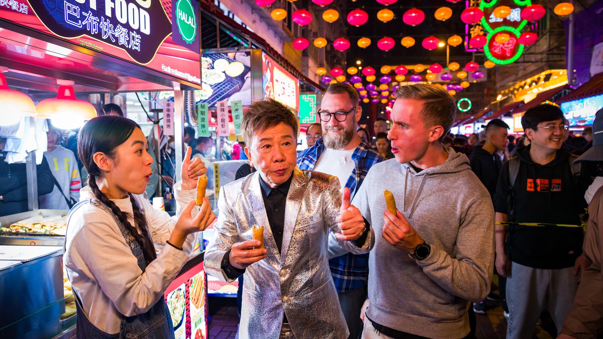 旅發局:廟街推廣項目營運期延長半年 夥「廟街歌王」尹光宣傳廟街風光