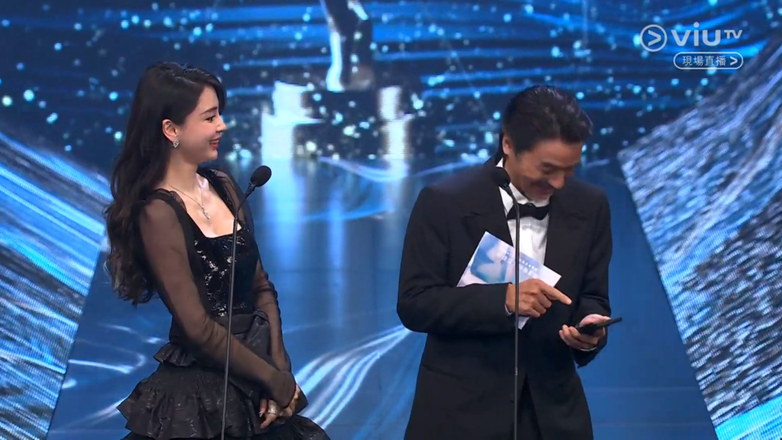 金像獎2024|Angelababy馮德倫植入外賣廣告 爾冬陞急返會場舉紙袋