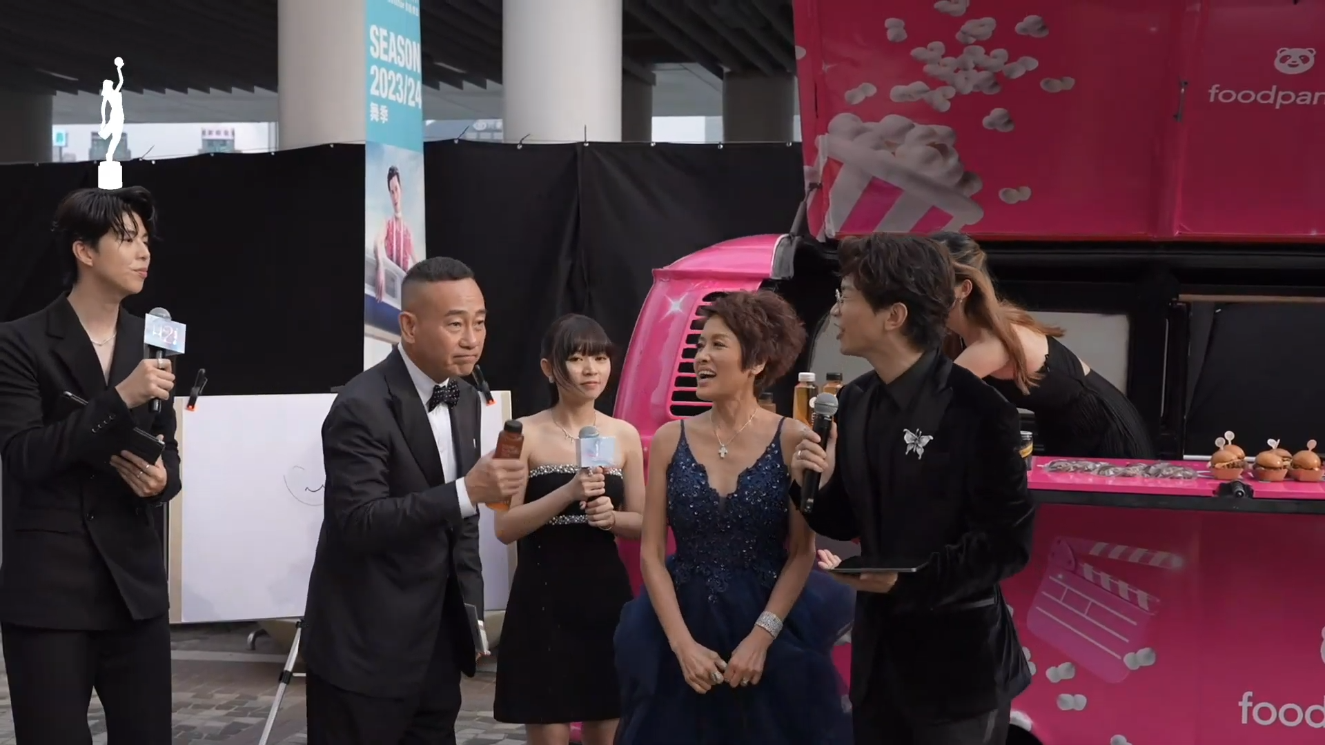 金像獎2024|小薯茄三人主持表現不算太緊張。