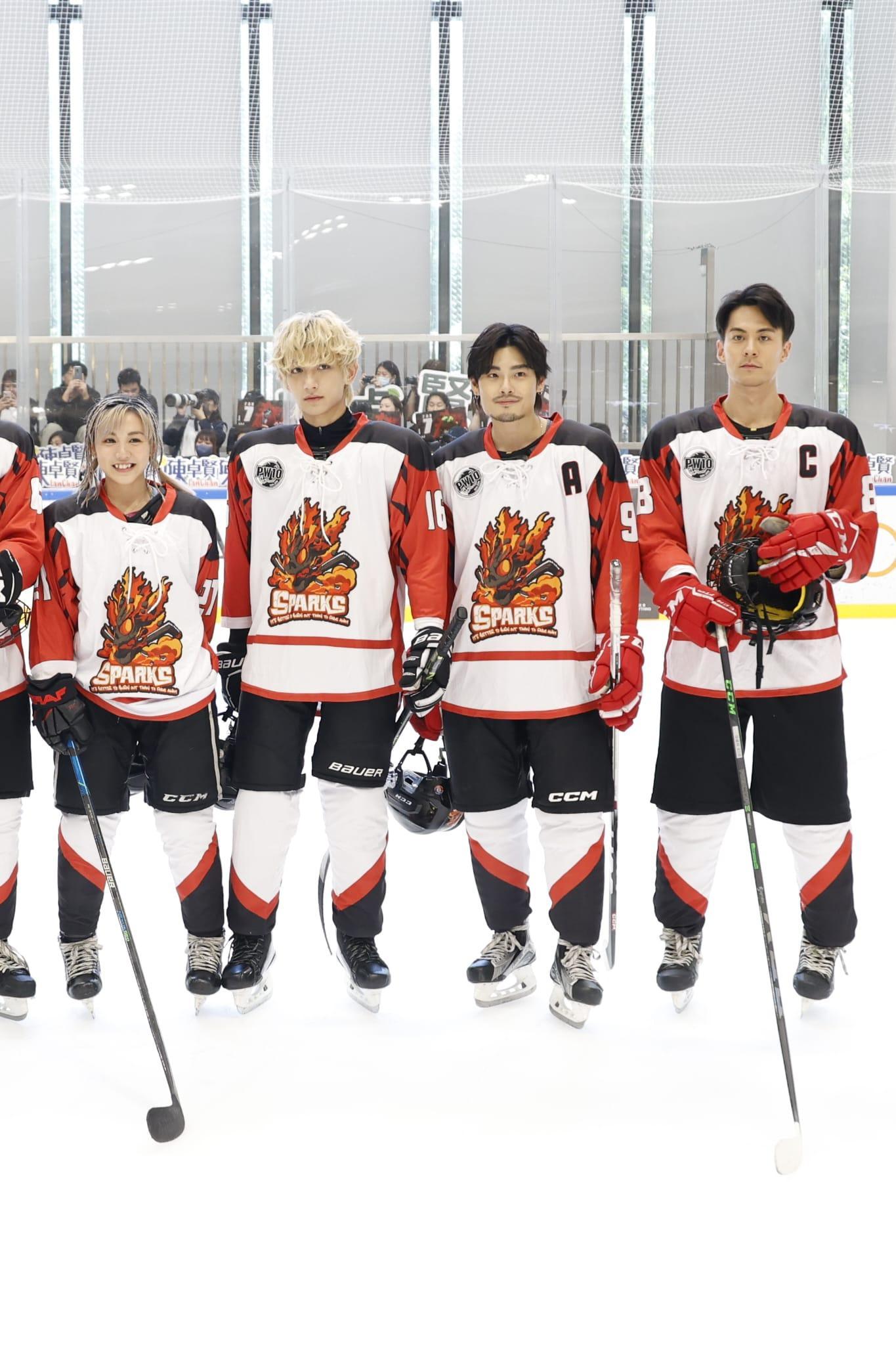 藝人黃溢濠、柯煒林和張芷澄組成隊伍CREW