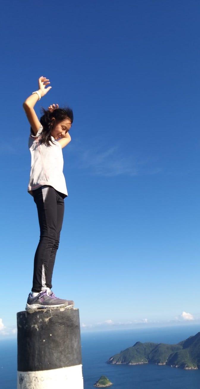 自然學校的辦學理念主要分為五方面,包括情意自然教育、人本教育、自主學習、生活與學習合一及整全人格的陶養。