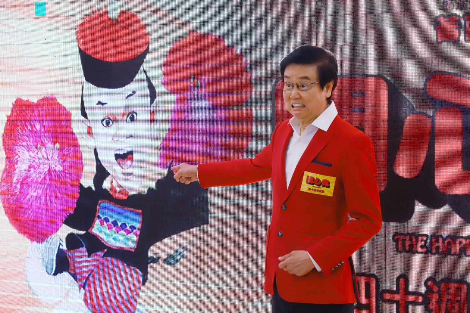 黃百鳴沒打算重拍《開心鬼》,自命是最挸仔的開心鬼。