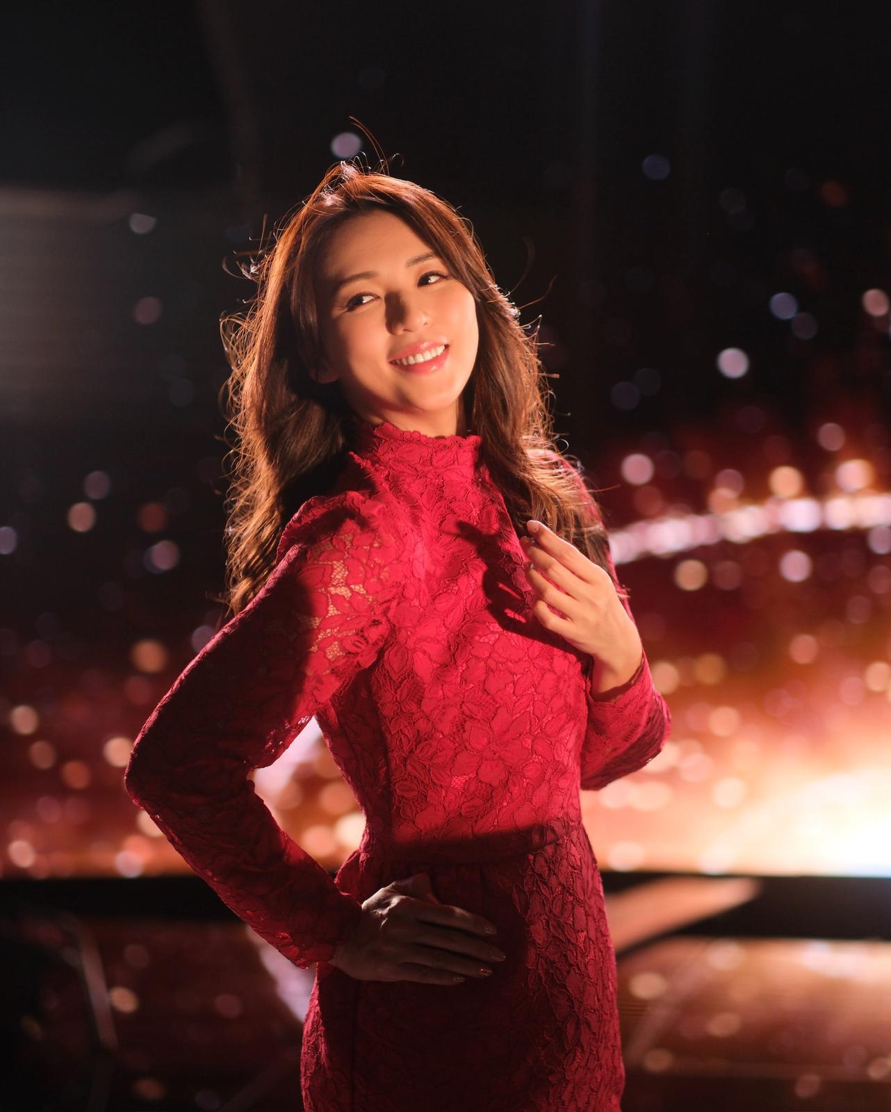 孫慧雪生完BB之後,密密接job賺奶粉錢。