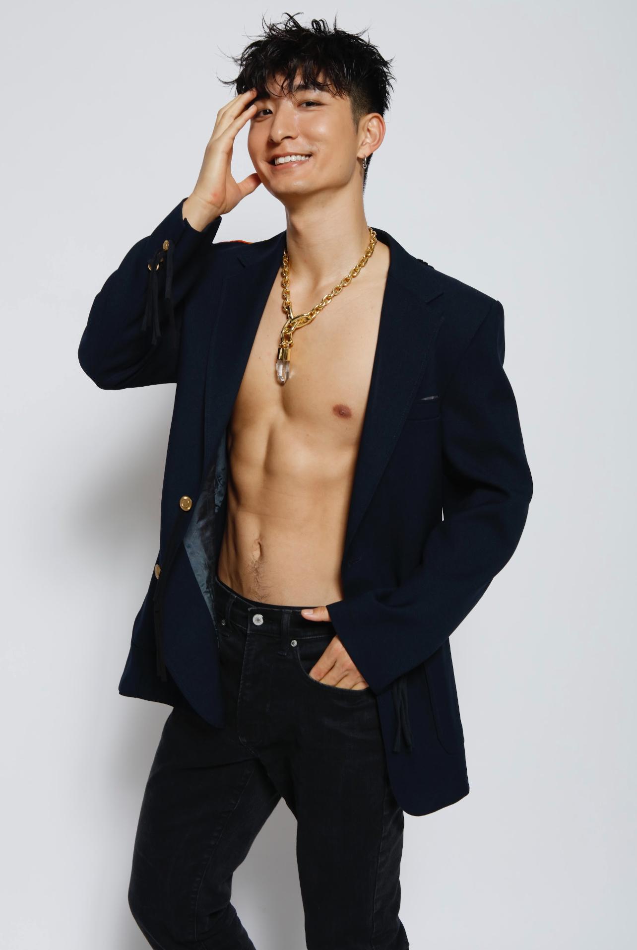 張馳豪預告將於音樂會上除衫show 結實body。