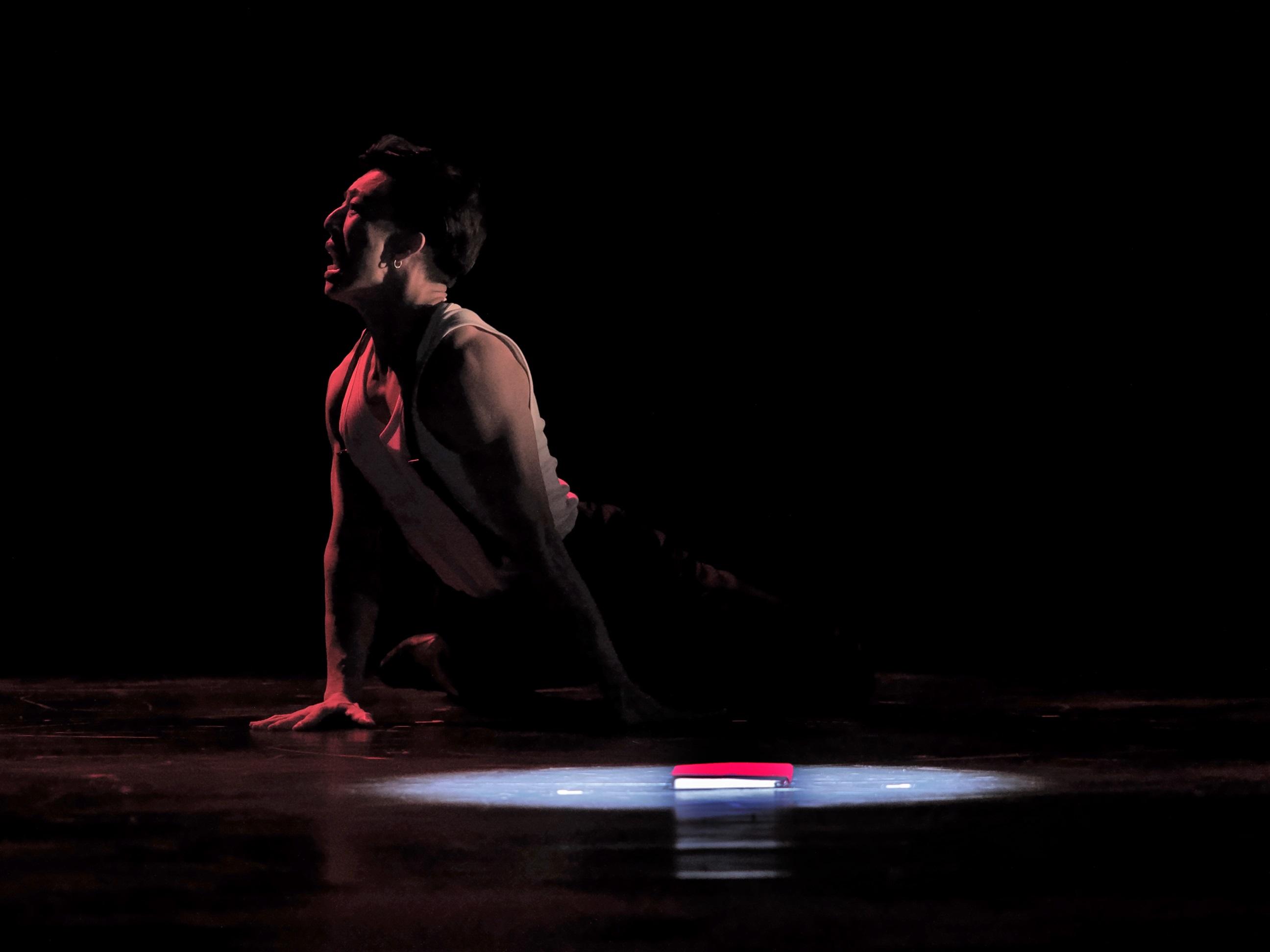 Lyman 香胤宅首個個人舞蹈劇場《Unspoken》。