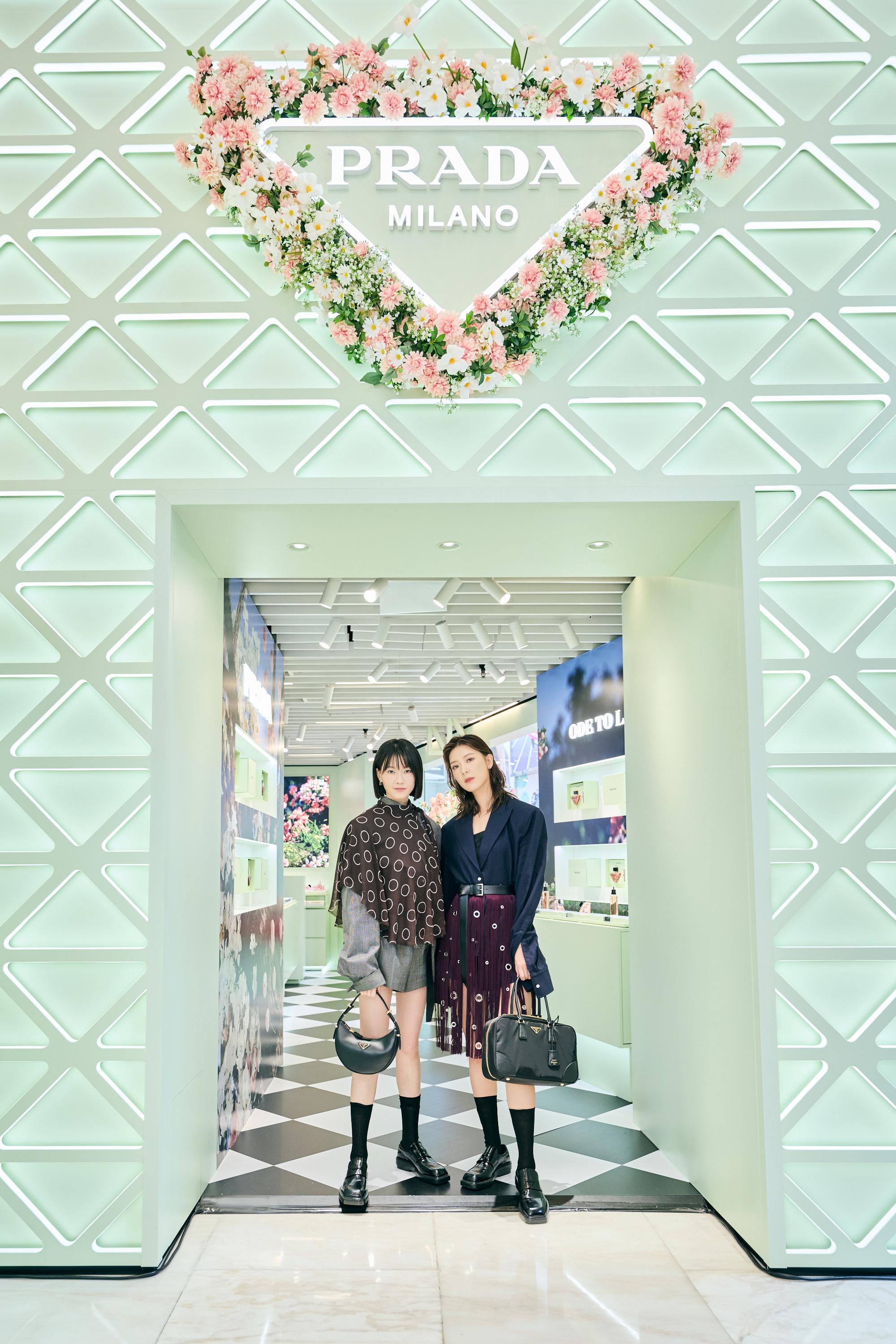 PRADA BEAUTY首間期間限定店及專櫃於SOGO開幕,品牌大使Win Metawin出席剪綵,同場有名媛何超蓮及女星余香凝、廖子妤助陣。