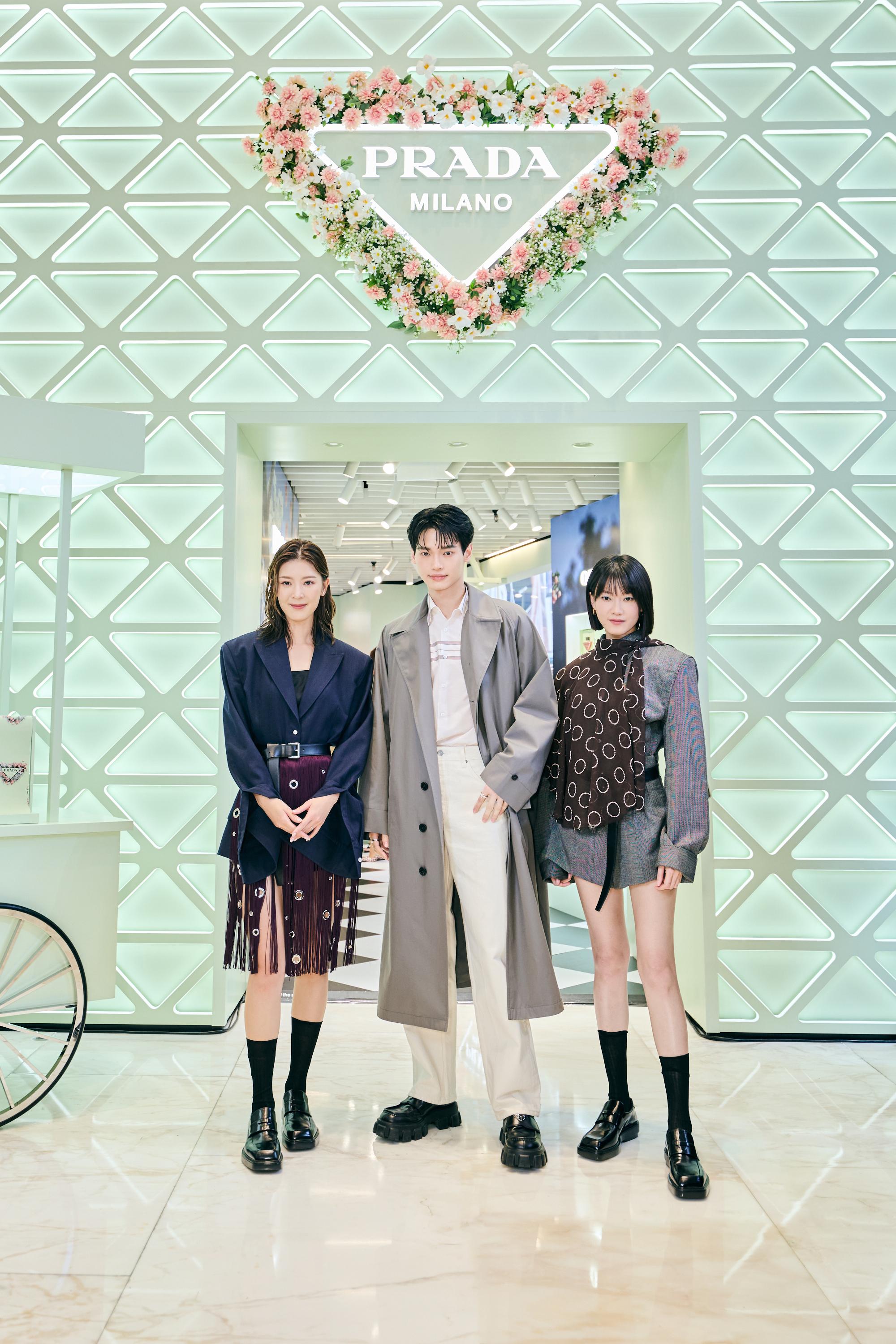 PRADA BEAUTY首間期間限定店及專櫃於SOGO開幕,品牌大使Win Metawin出席剪綵,同場有名媛何超蓮及女星余香凝、廖子妤助陣。