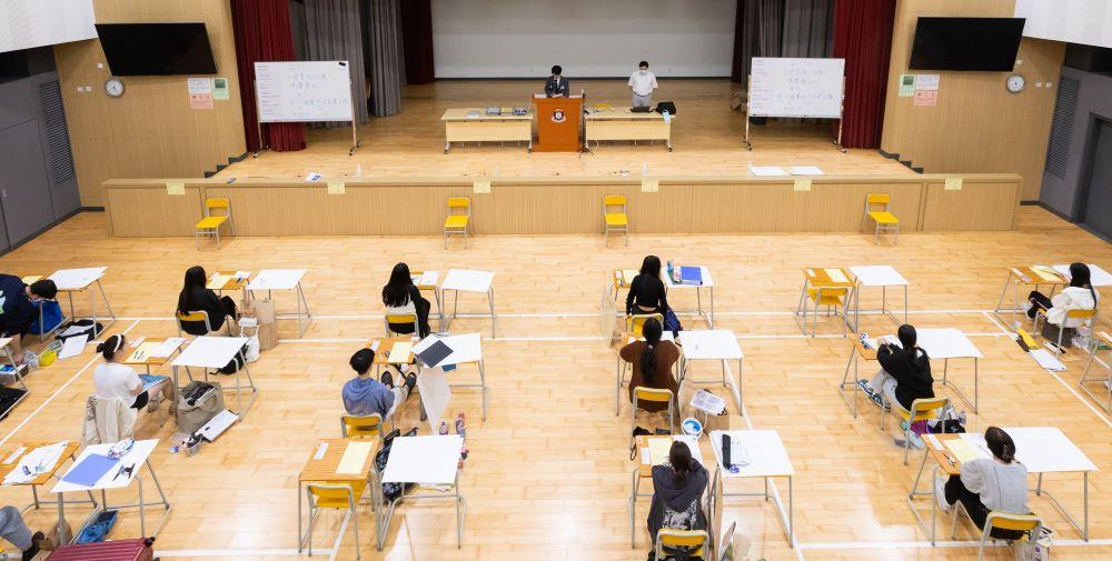 DSE 2024|視覺藝術科,約3,700名考生於全港50多個一般試場與約200個特別試場應考。(考評局圖片)