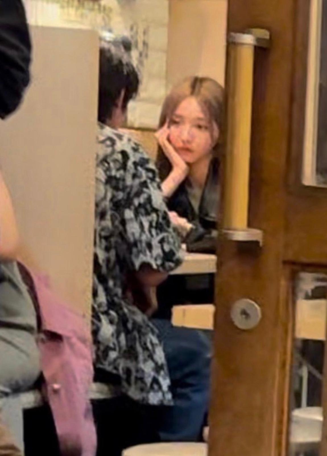 Bright被拍到與鄭乃馨在日本約會。