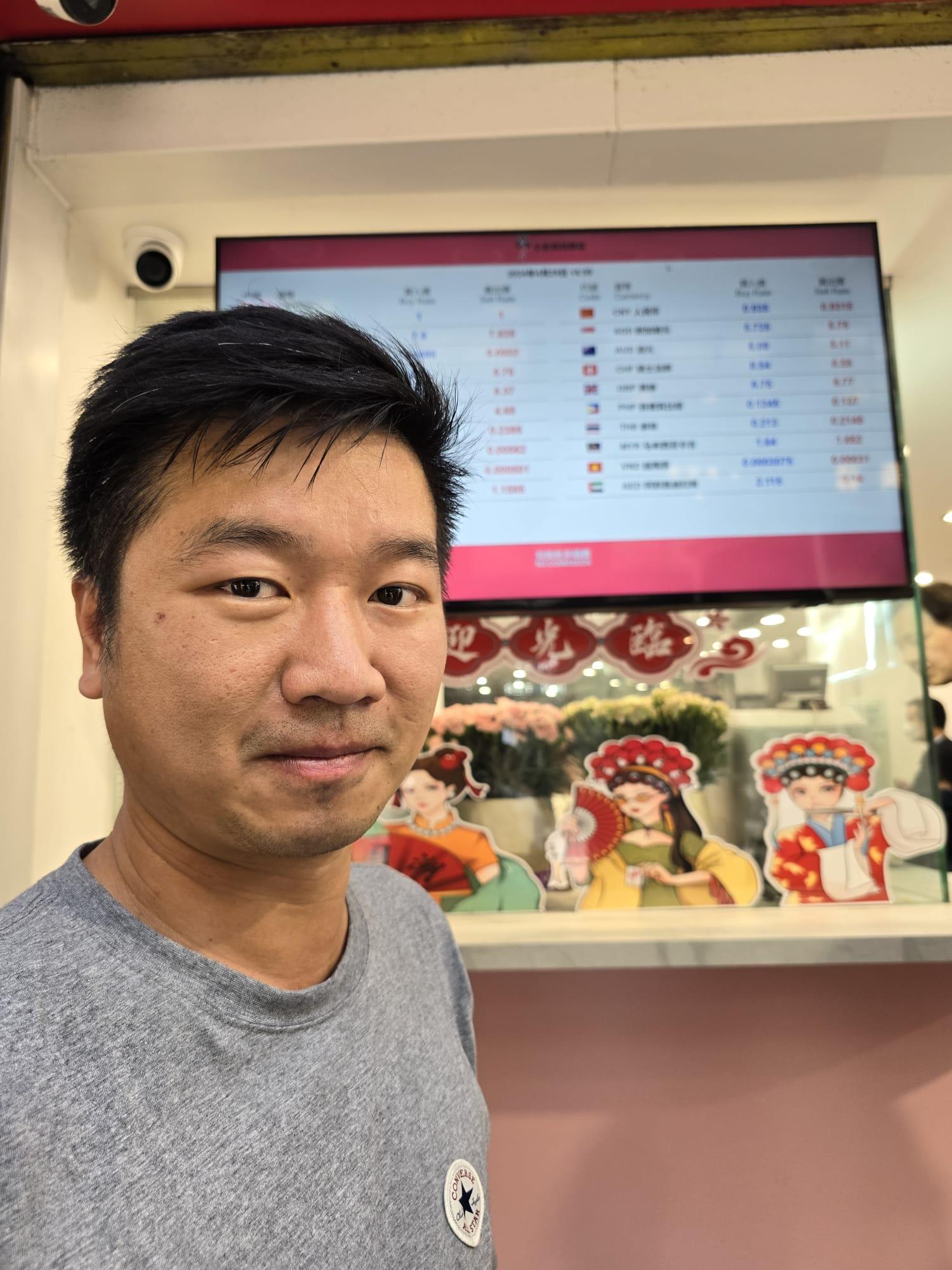 黃先生直言低匯率「唔覺得有賺多幾多」。(李朗僑攝)