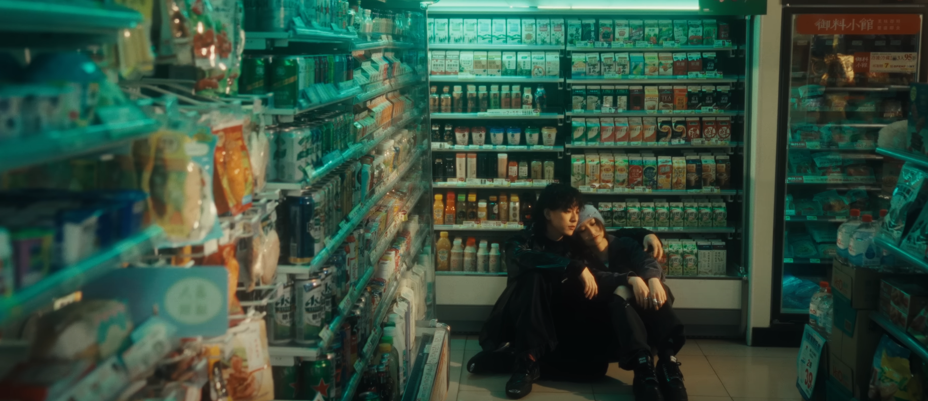 《過電》MV男主角,是由Gigi在網上私訊邀請拍攝。