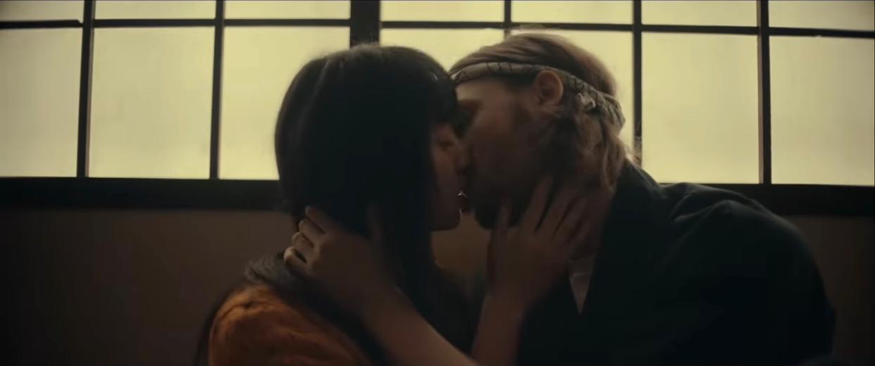 Koki與Palmi Kormákur有不少親熱戲。