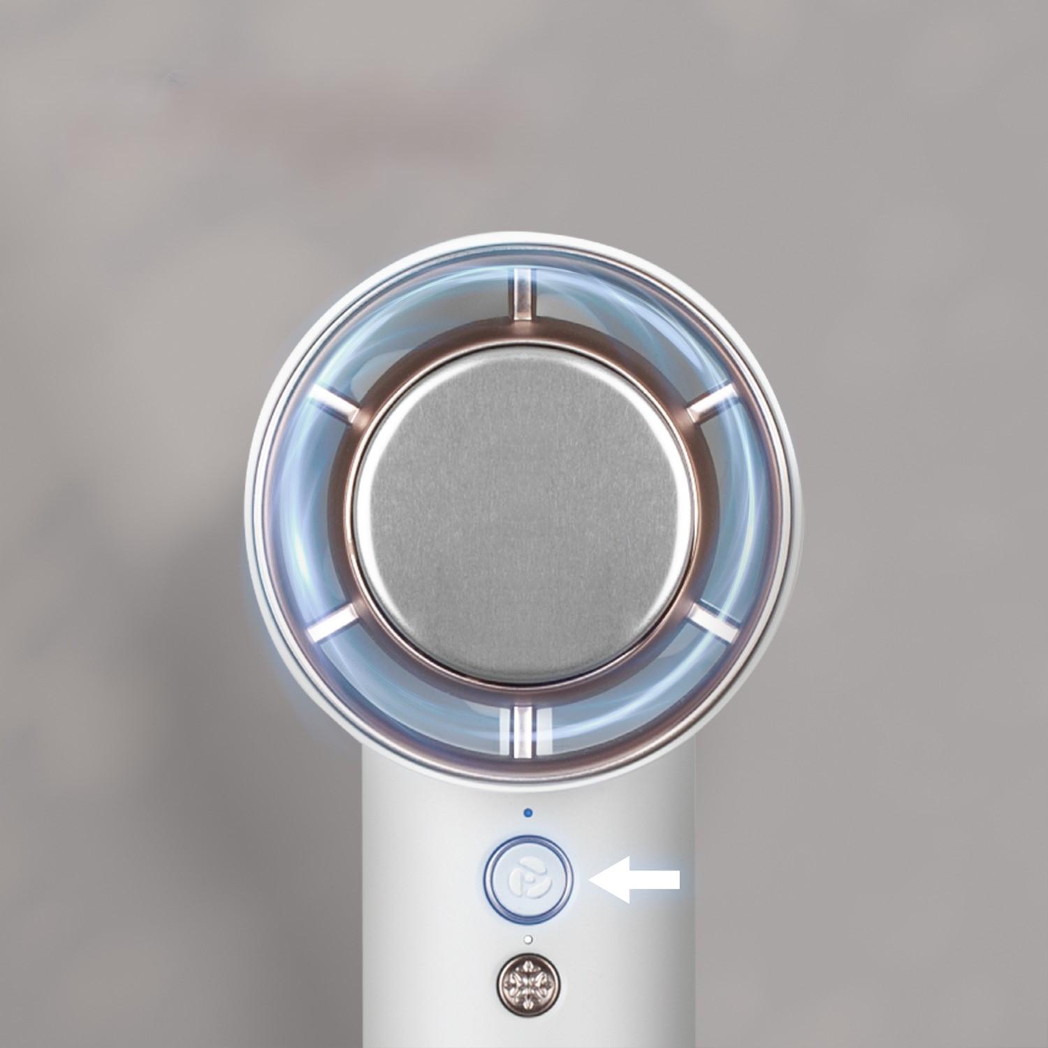 Momax Ultra Freeze每分鐘高達12,000轉,風力強勁。