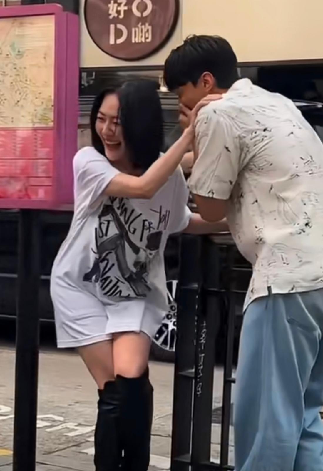 小S被劉俊謙逗得見牙唔見眼。