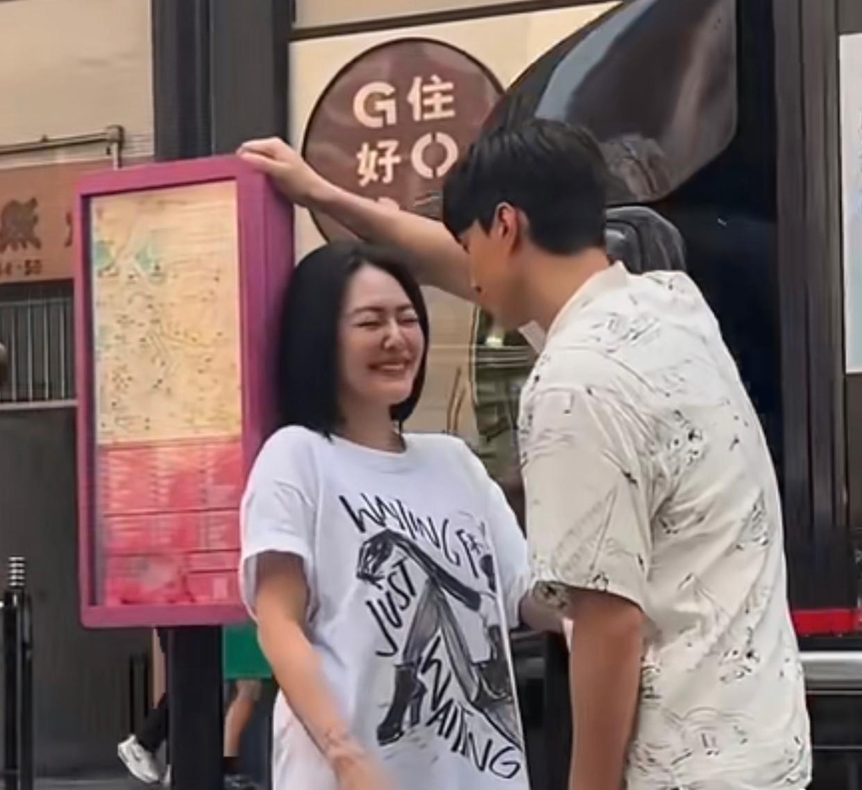 小S被劉俊謙逗得見牙唔見眼。