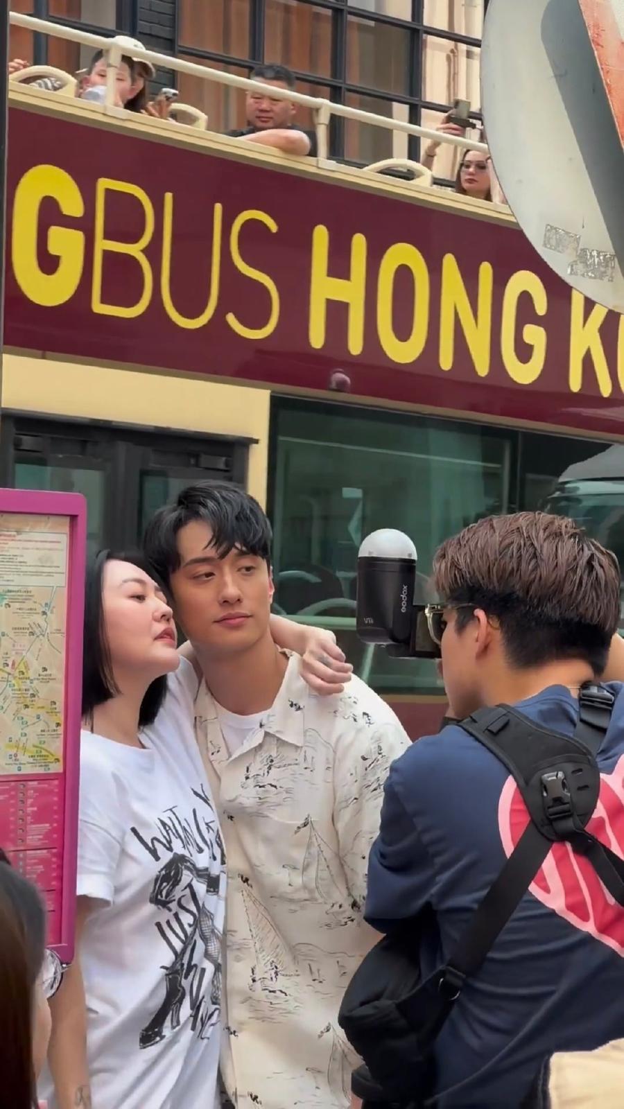 劉俊謙與小S 現身中環惹來圍觀。