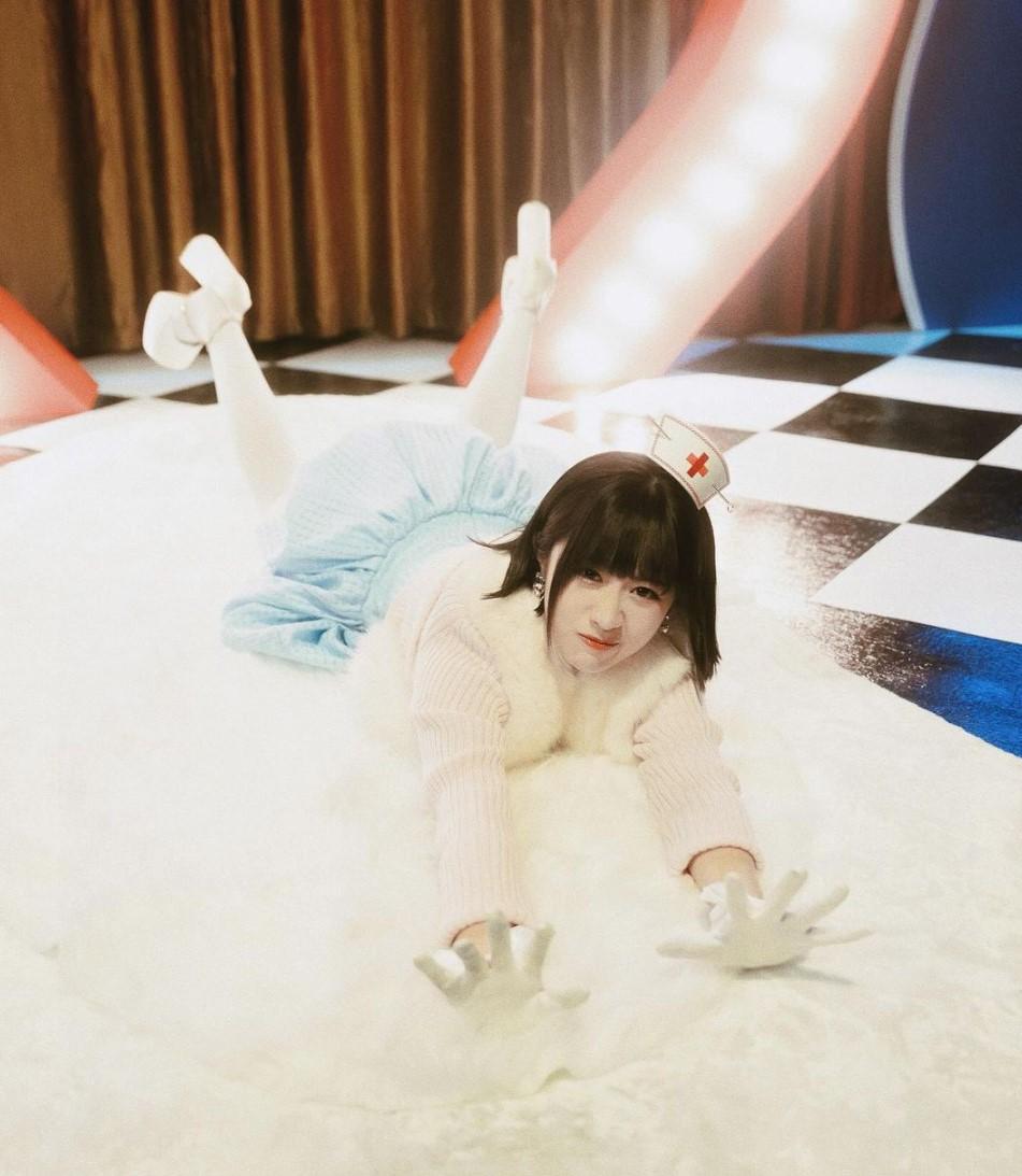 sica新歌《經痛不及我心痛》以M痛作主題。