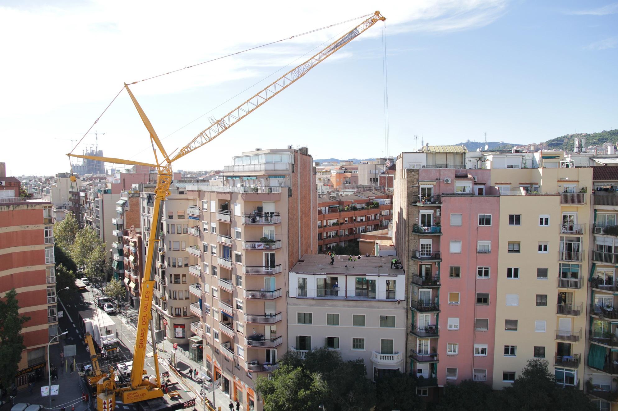 巴塞隆拿樓房。(互聯網)