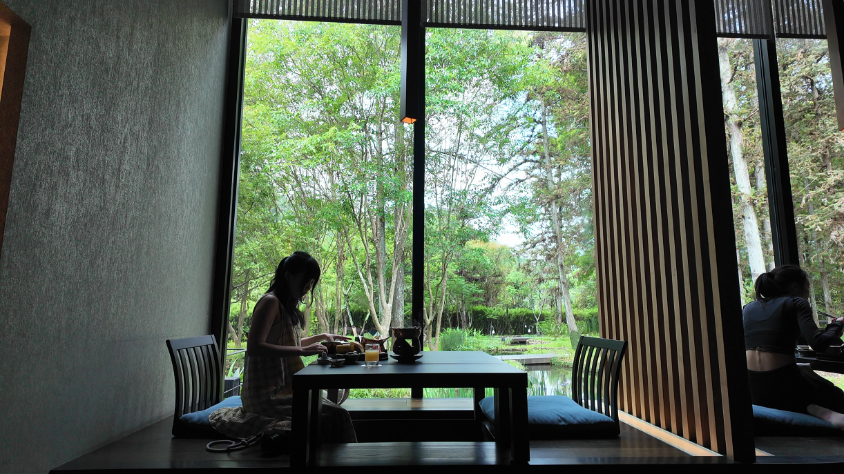 餐廳位置可以欣賞到庭園景色