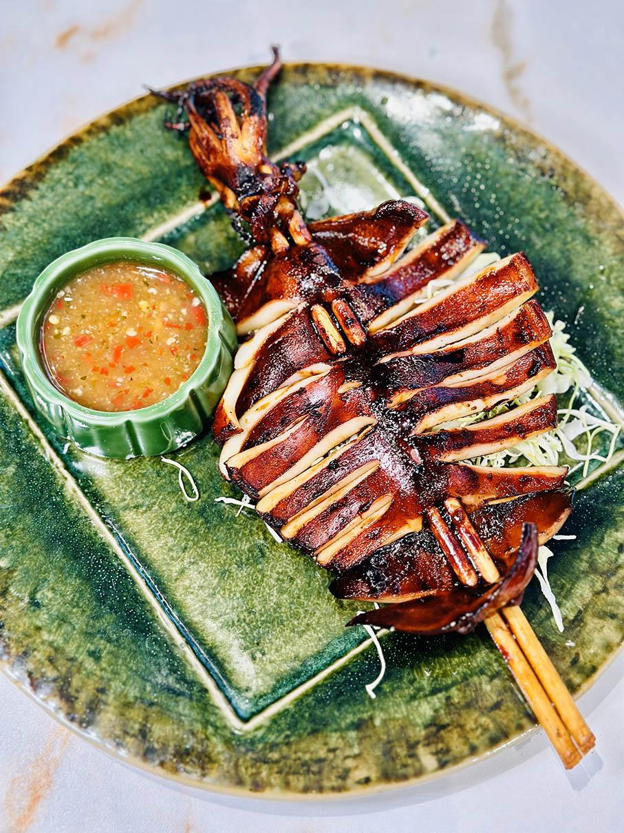 「烤原條魷魚」風味十足