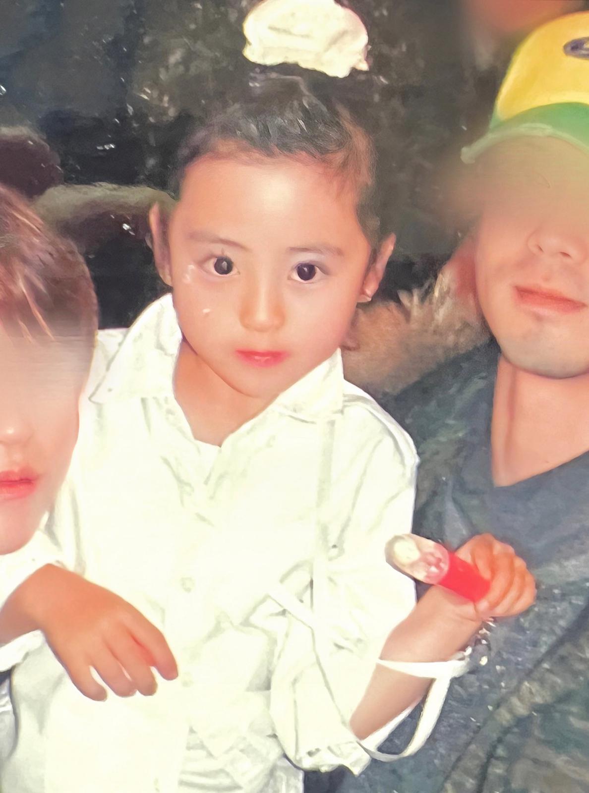 中川心的童年照十分可愛。