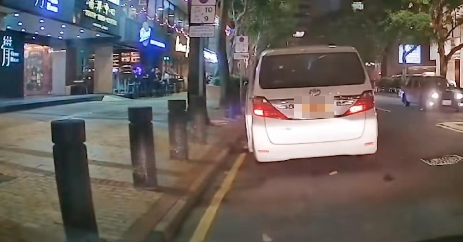 車Cam直擊|7人車司機1車載13女 網民:係咪歡樂滿東華?(網片截圖)