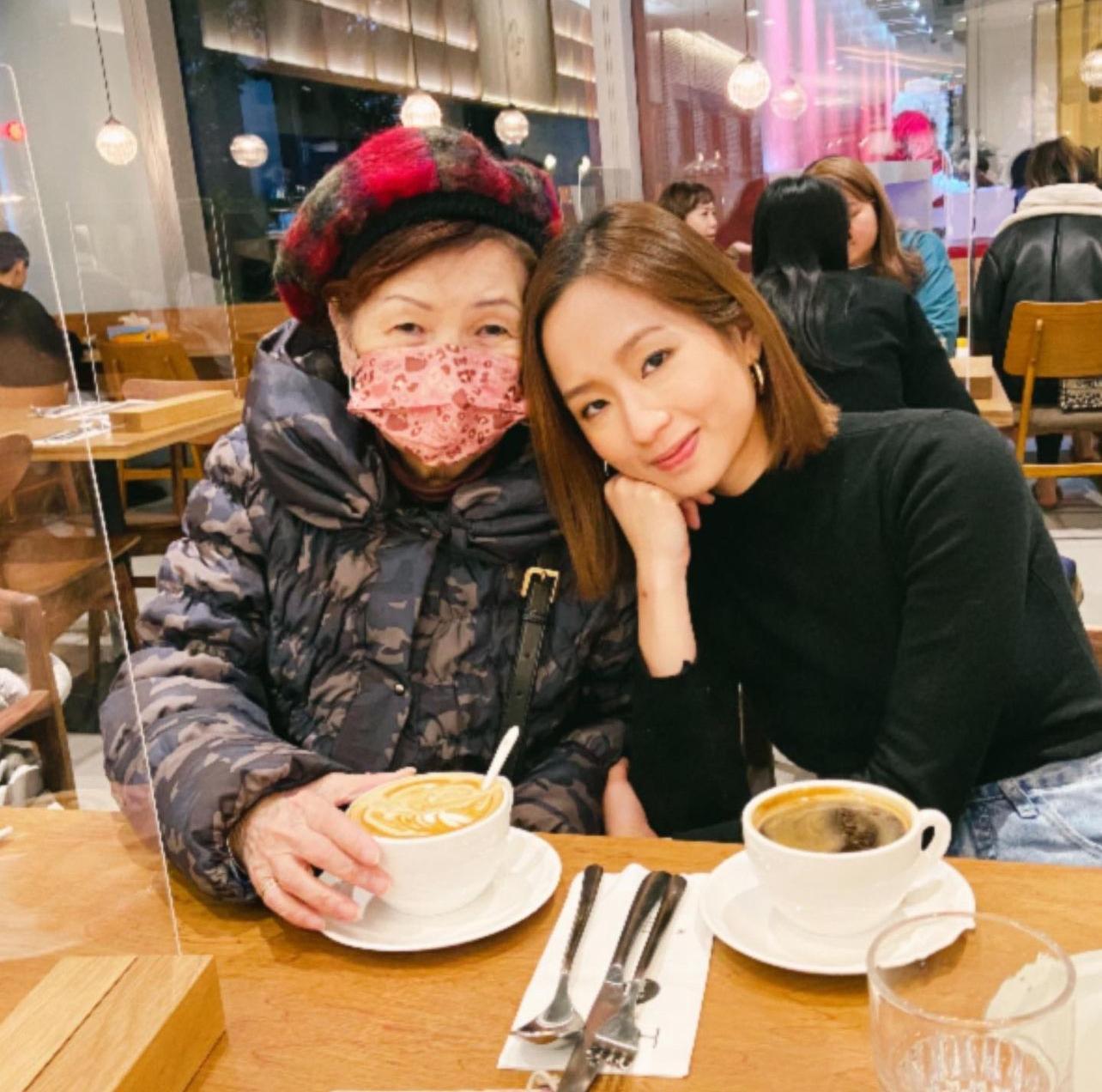 梁雍婷由嫲嫲照顧長大,傳承對方的堅強獨立性格。