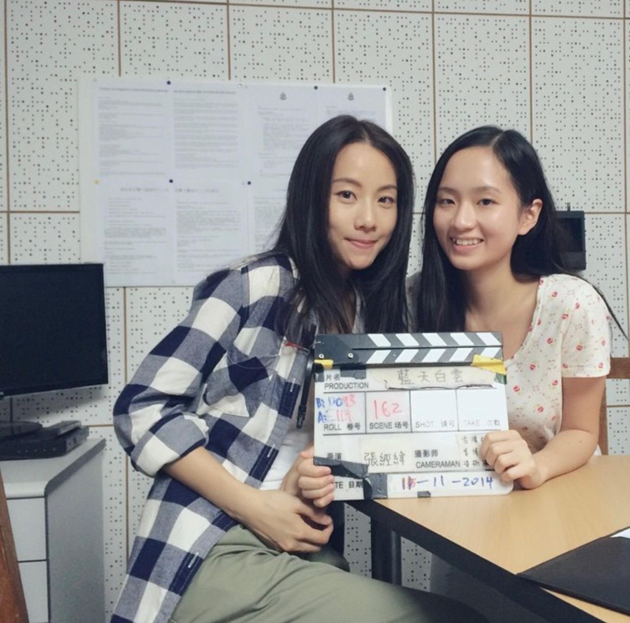 梁雍婷首套電影《藍天白雲》已跟鄧麗欣合作。