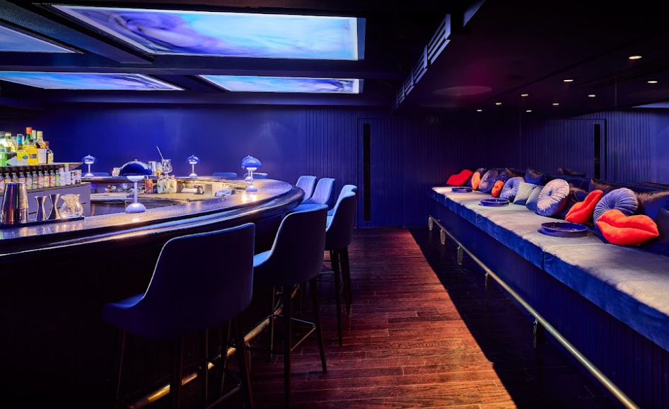 LIPS Cocktails & Theatre打破傳統雞尾酒吧界限,把人心及靈魂重塑投射至藝術境界當中。