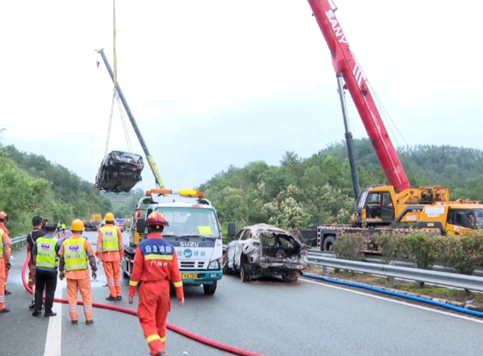 廣東梅州梅龍高速公路周三(1日)路面塌陷事故