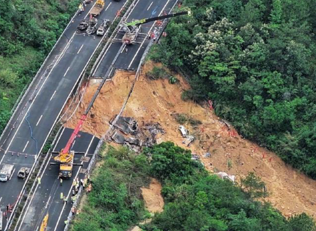 廣東梅州梅龍高速公路周三(1日)路面塌陷事故