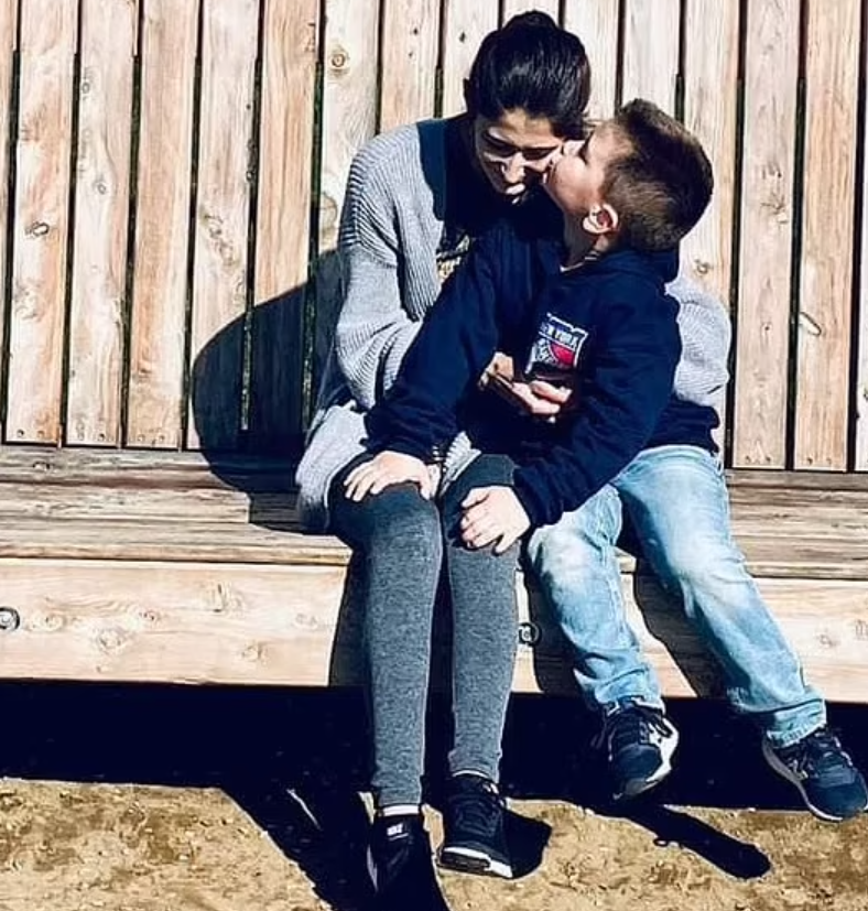 母親曾指這位「父親」直到Corey5歲才出現要求探視權,之後就開始虐待兒子。