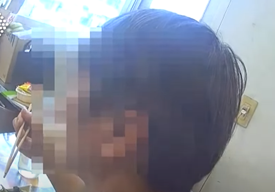 台灣台中市一名45歲男子在餐廳準備拿筷子用餐時,突全身僵硬毫無反應,仿佛「石化」了一般,餐廳東主馬上報警召救護車送該名男子到醫院急救。幸治療後男子並無大礙,惟對於先前的記憶完全「斷片」,救護人員確認他是因血糖太低導致。