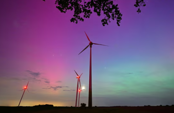 德國出現極光(網上圖片)