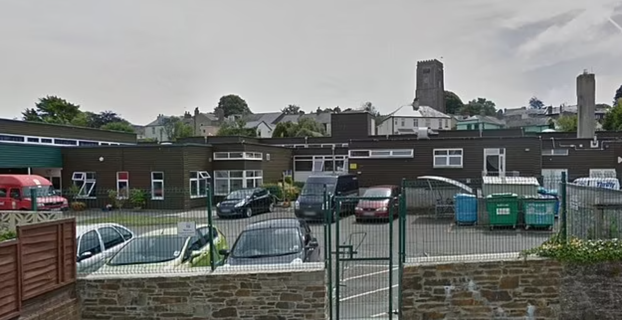 學校Eden Park Primary School因未獲及時分發樽裝水,而須停課一天。(互聯網)