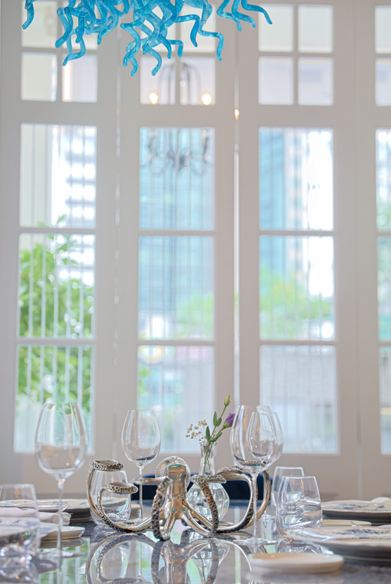 俯瞰莊士敦道電車路軌的百年露台建築,將意式「甜蜜生活」延續傳承——這套生活哲學在1960年代的羅馬盛行,並由著名導演費德里柯·費里尼(Federico Fellini)發揚光大。