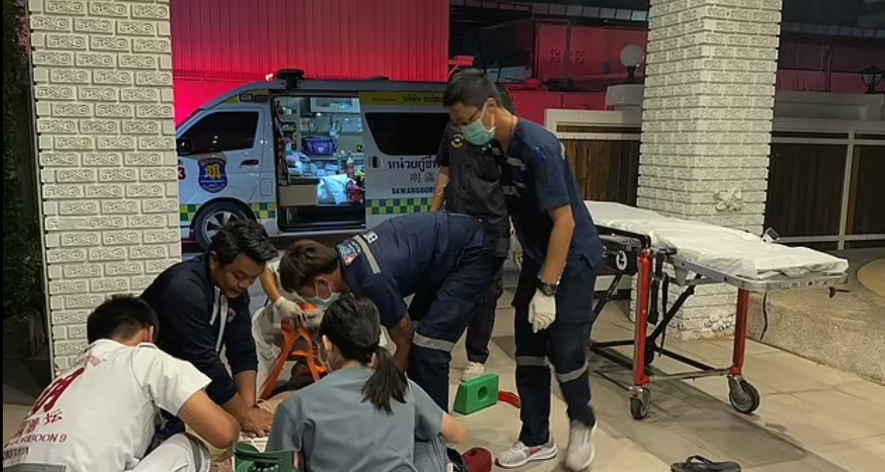 救護人員及警員到場。(互聯網)