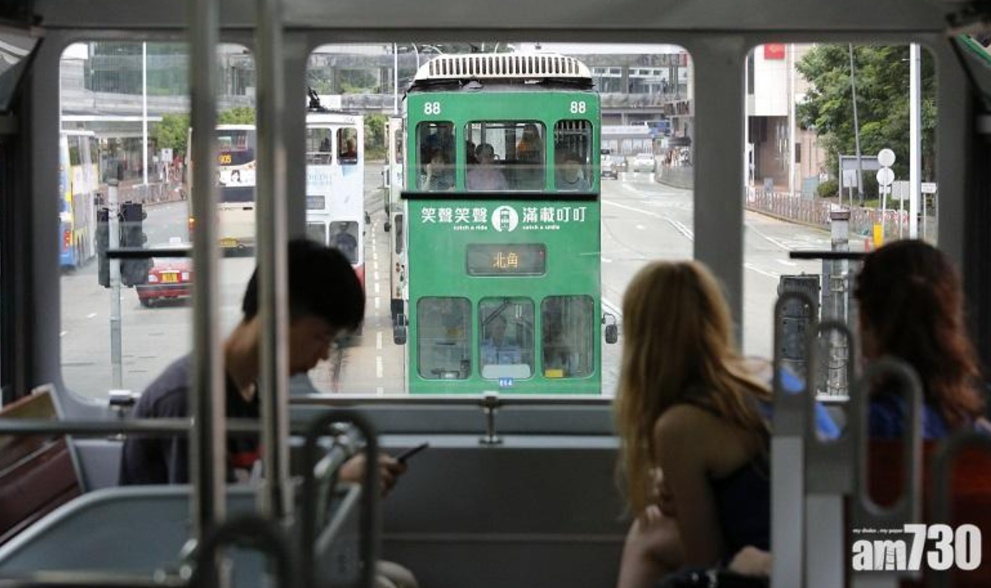 根據電車規定,乘客不可攜帶重量超過7公斤或體積超過30升的行李上車,乘客亦不可攜帶車長認為會對其他乘客構成不便的物品上車。(資料圖片)