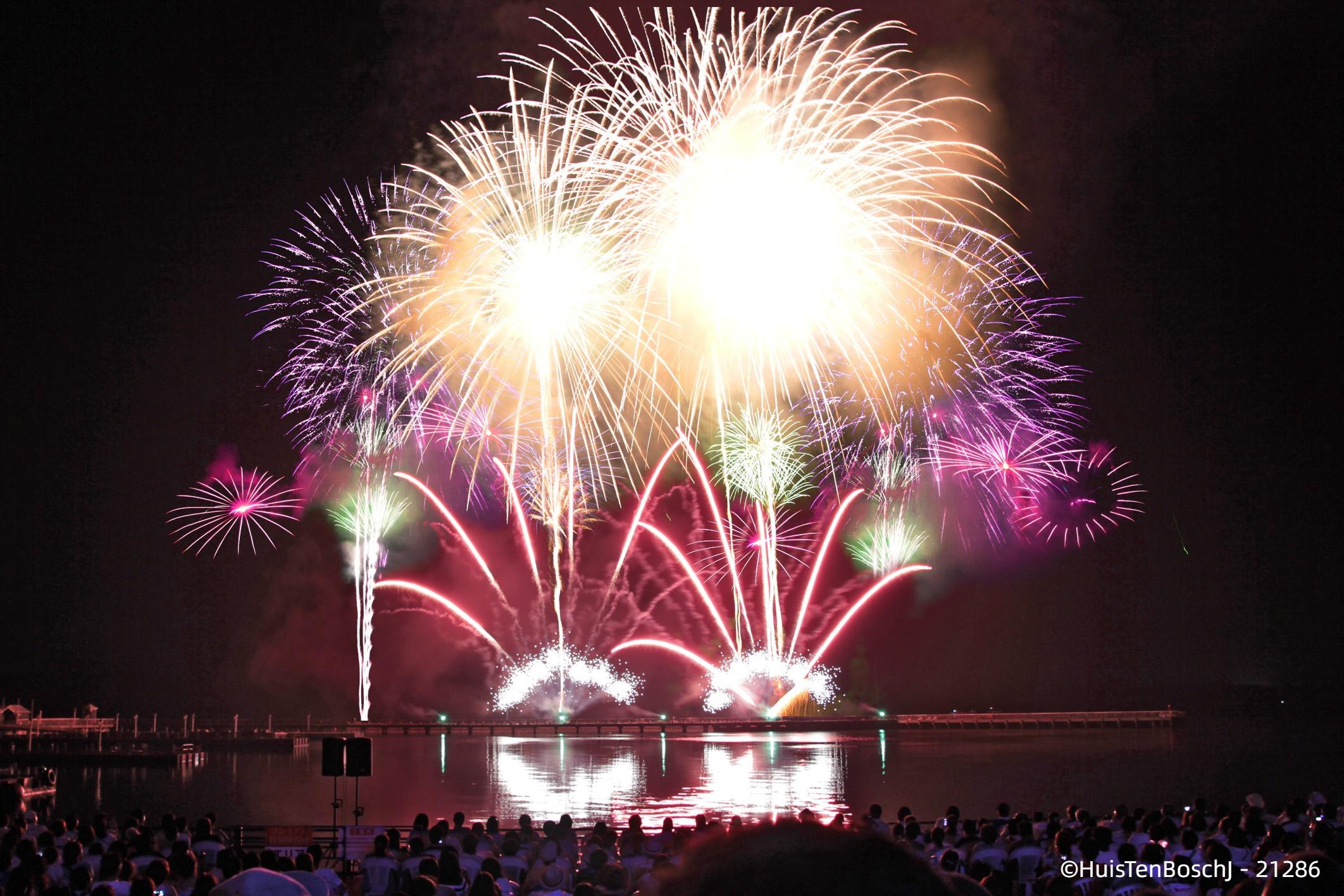 長崎豪斯登堡煙火