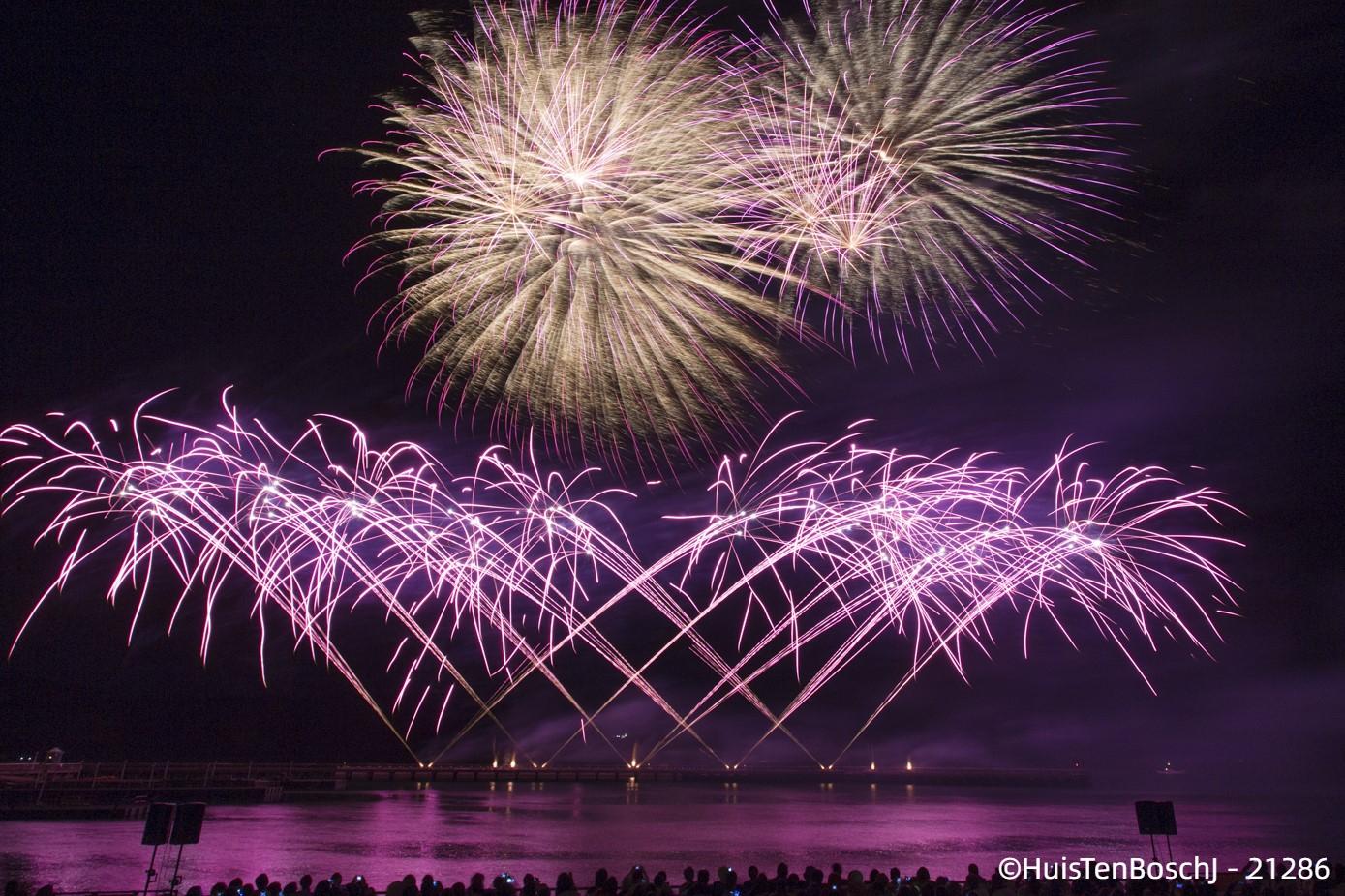 長崎豪斯登堡煙火