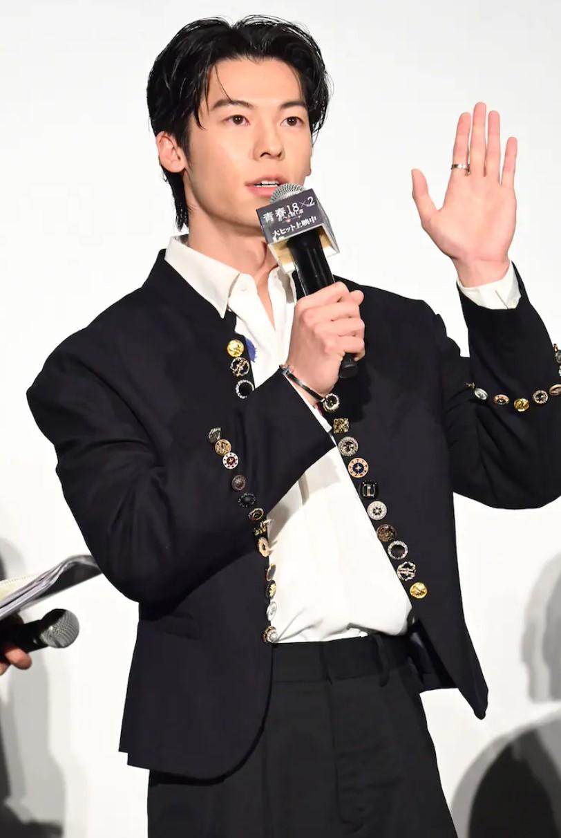 許光漢主演日台合拍片《青春18×2 通往有你的旅程》,今天正式在日本上映。