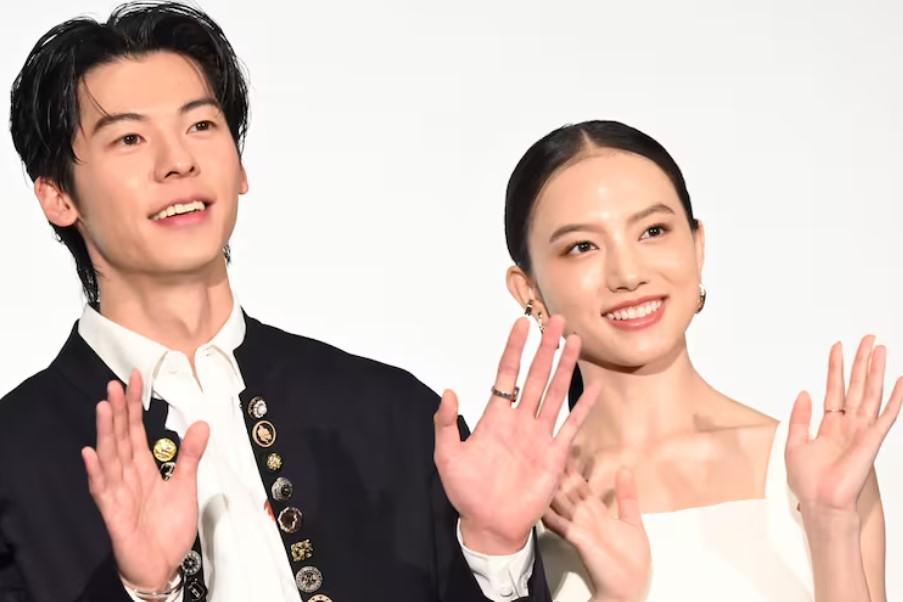 許光漢、清原果耶近月來忙於到各地宣傳及謝票。