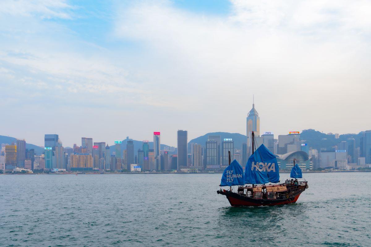 HOKA「鴨靈號」登陸維港