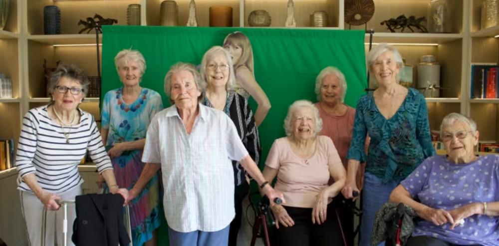 「Senior Swifties」活動。(X)